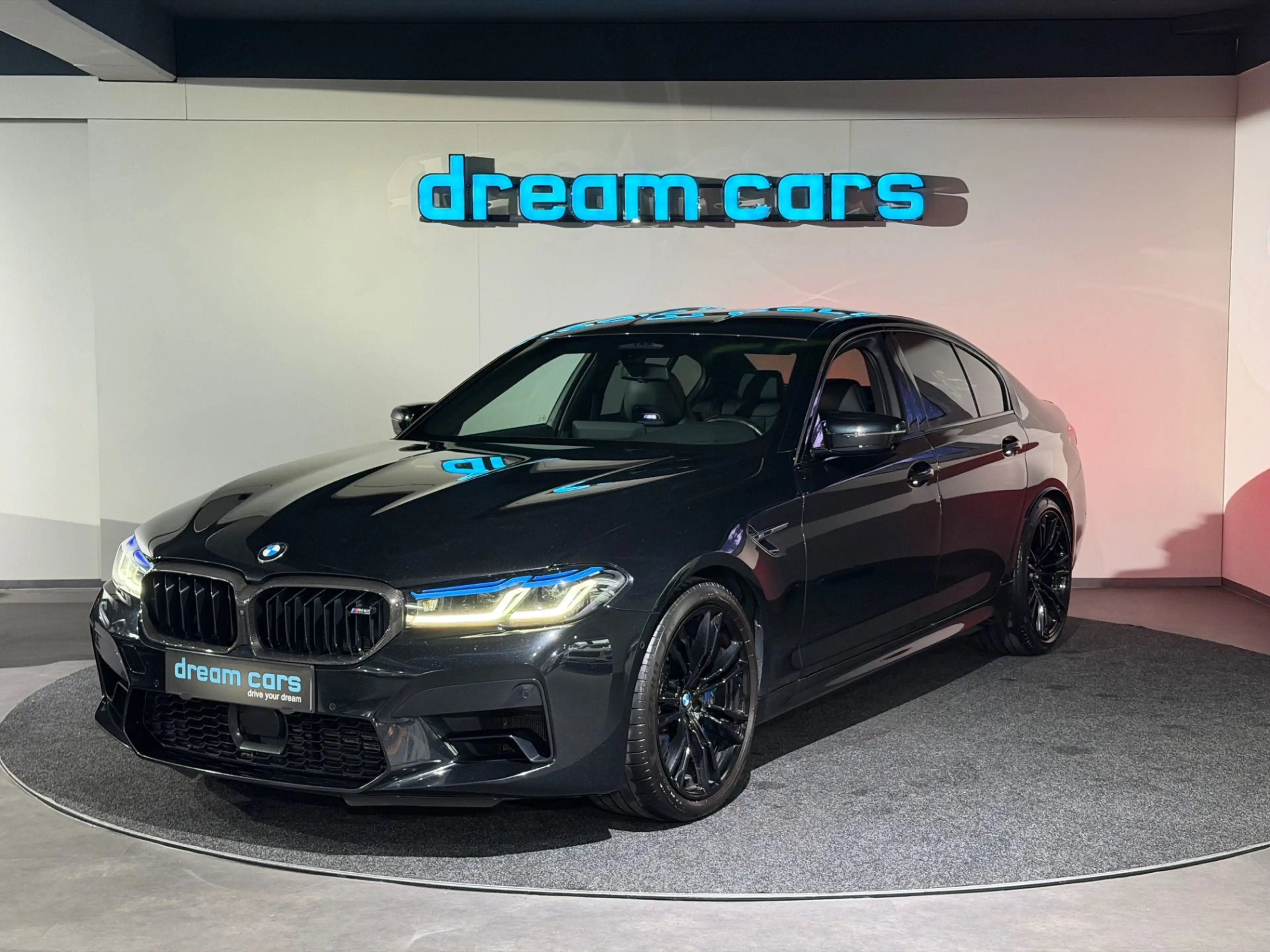 BMW M5 Facelift / Fond Entertainment / 1. Hand / — photo 3