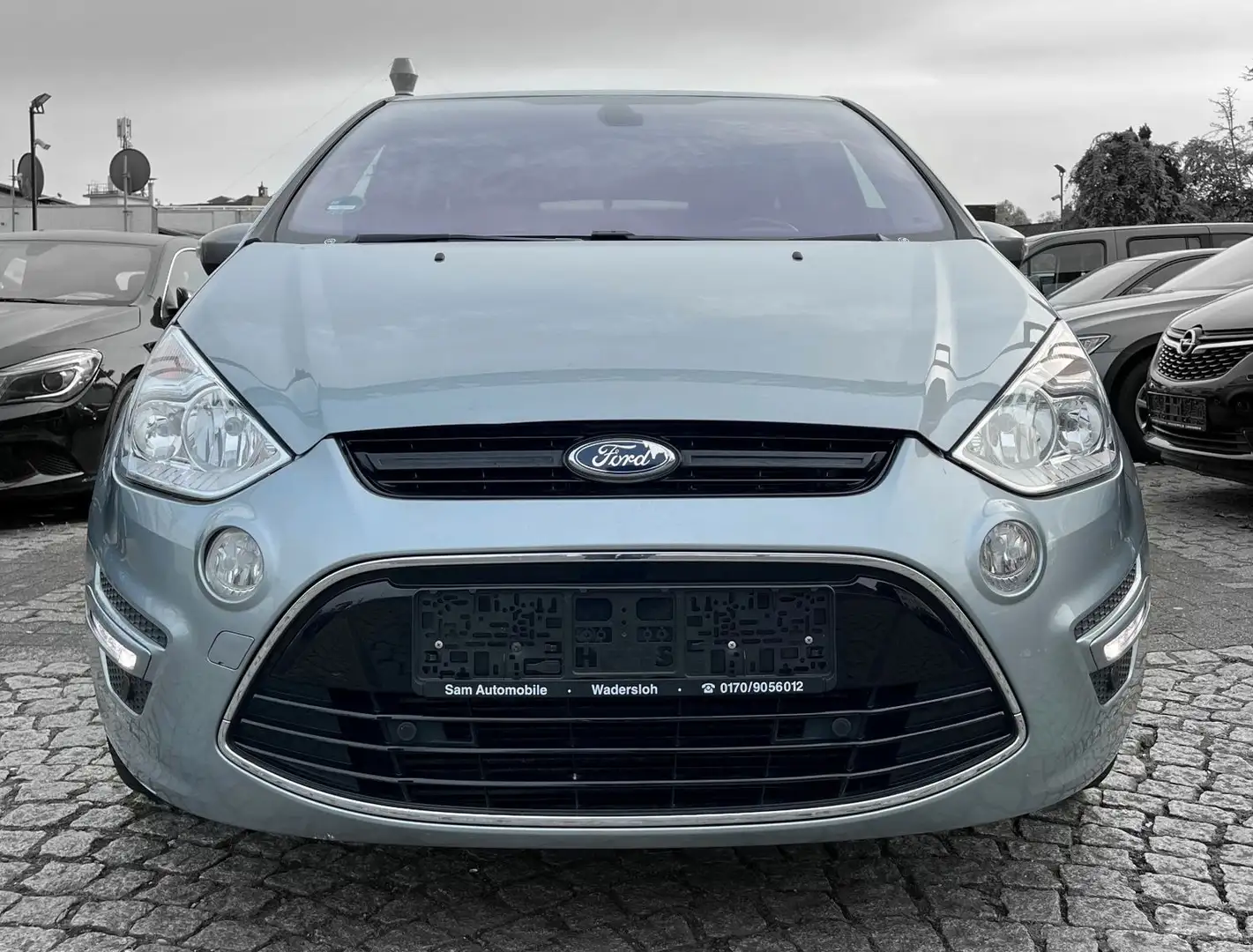 Ford S-Max S-MAX TITANIUM*7-SITZER*NAVI-PANO-AUTOMA-SHZ-PDC Silber - 2