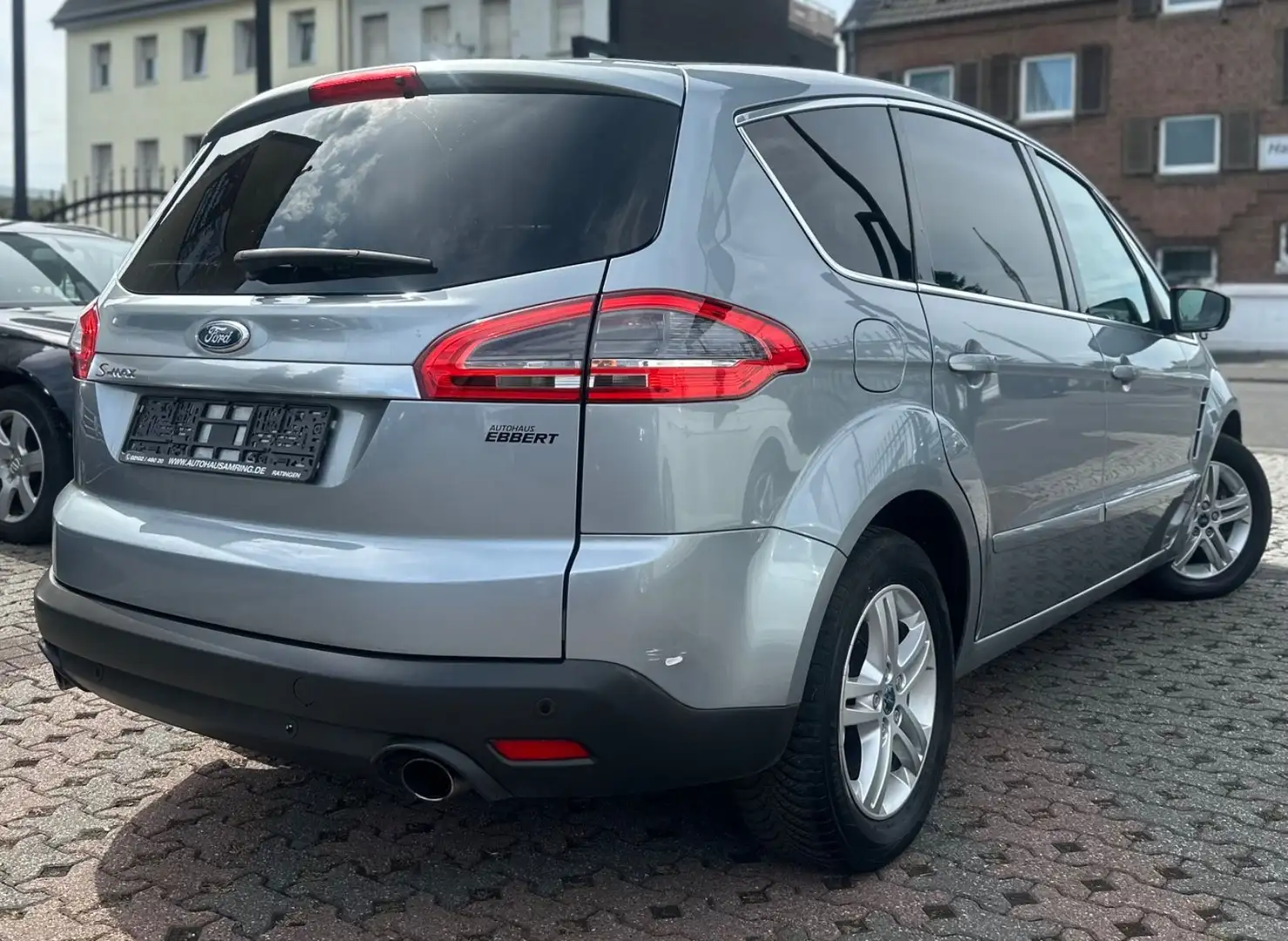 Ford S-Max S-MAX TITANIUM*7-SITZER*NAVI-PANO-AUTOMA-SHZ-PDC Argent - 2