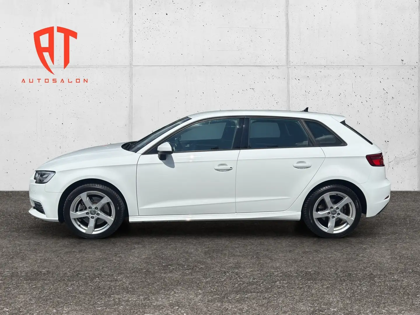 Audi A3 40 e-tron sport Blanc - 2