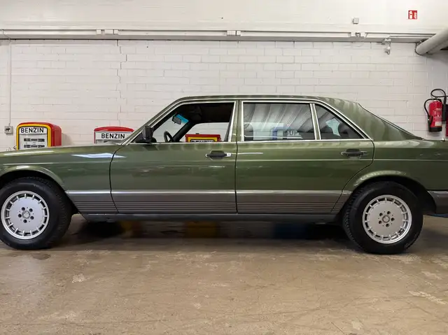 Mercedes-Benz 280 SEL