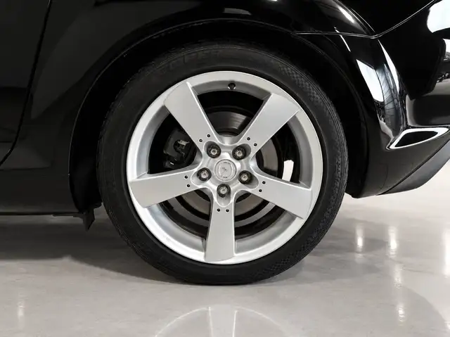 Mazda RX-8 view 6