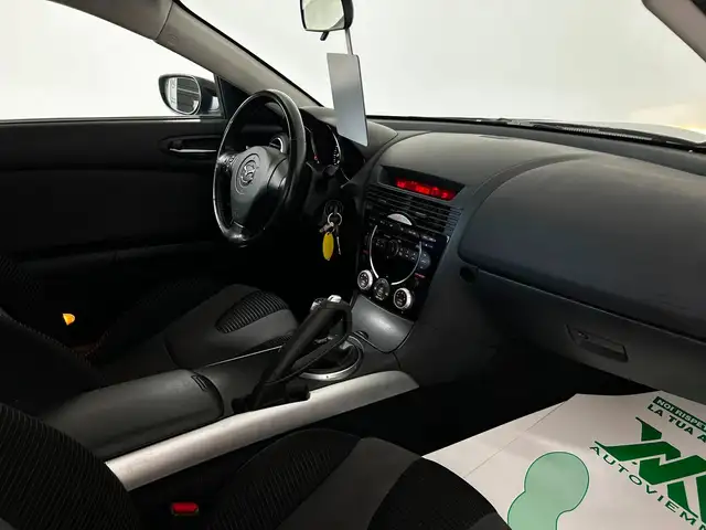 Mazda RX-8 view 11