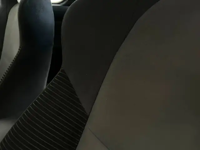 Mazda RX-8 view 9