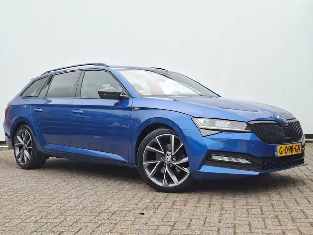 Skoda Superb view 14
