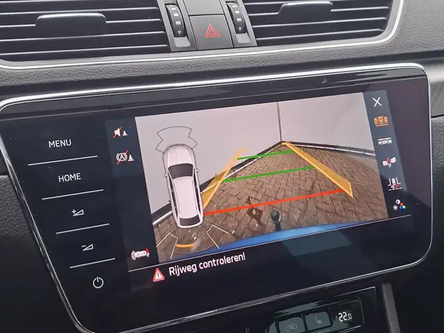 Skoda Superb view 6