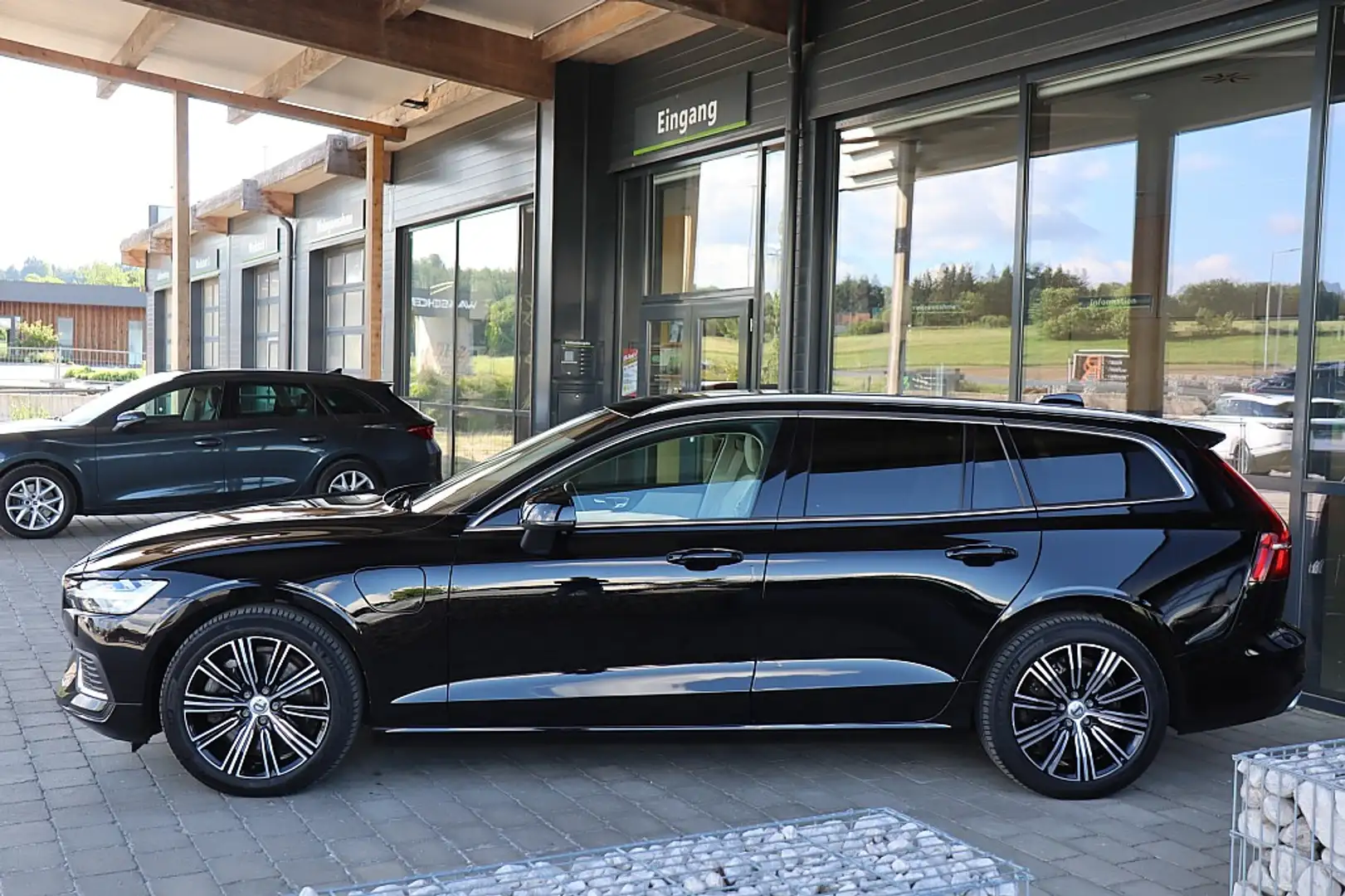 Volvo V60 T6 AWD Recharge PHEV Inscription Geartronic ACC... Schwarz - 2