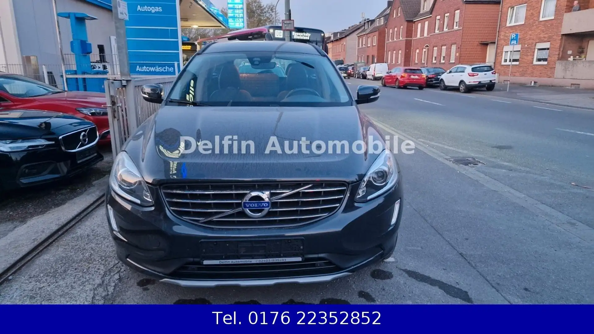 Volvo XC60 XC60 Momentum 2WD-Navi-Xenon-Pdc-Kamera Grau - 2