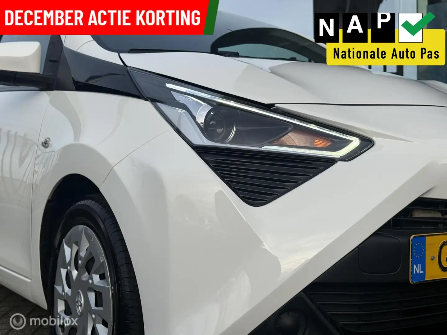 Toyota Aygo 1.0 VVT-i x-joy | Airco | Camera | Carplay Wit - 2
