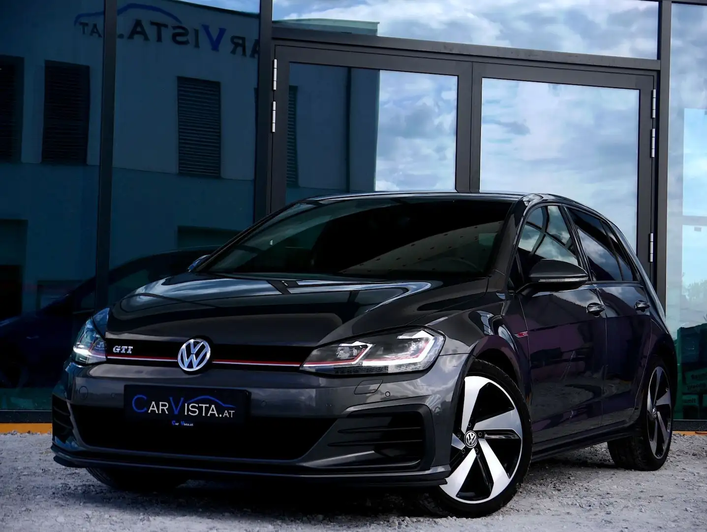 Volkswagen Golf GTI 2,0 TSI DSG *ACC & ParkPilot* Srebrny - 1