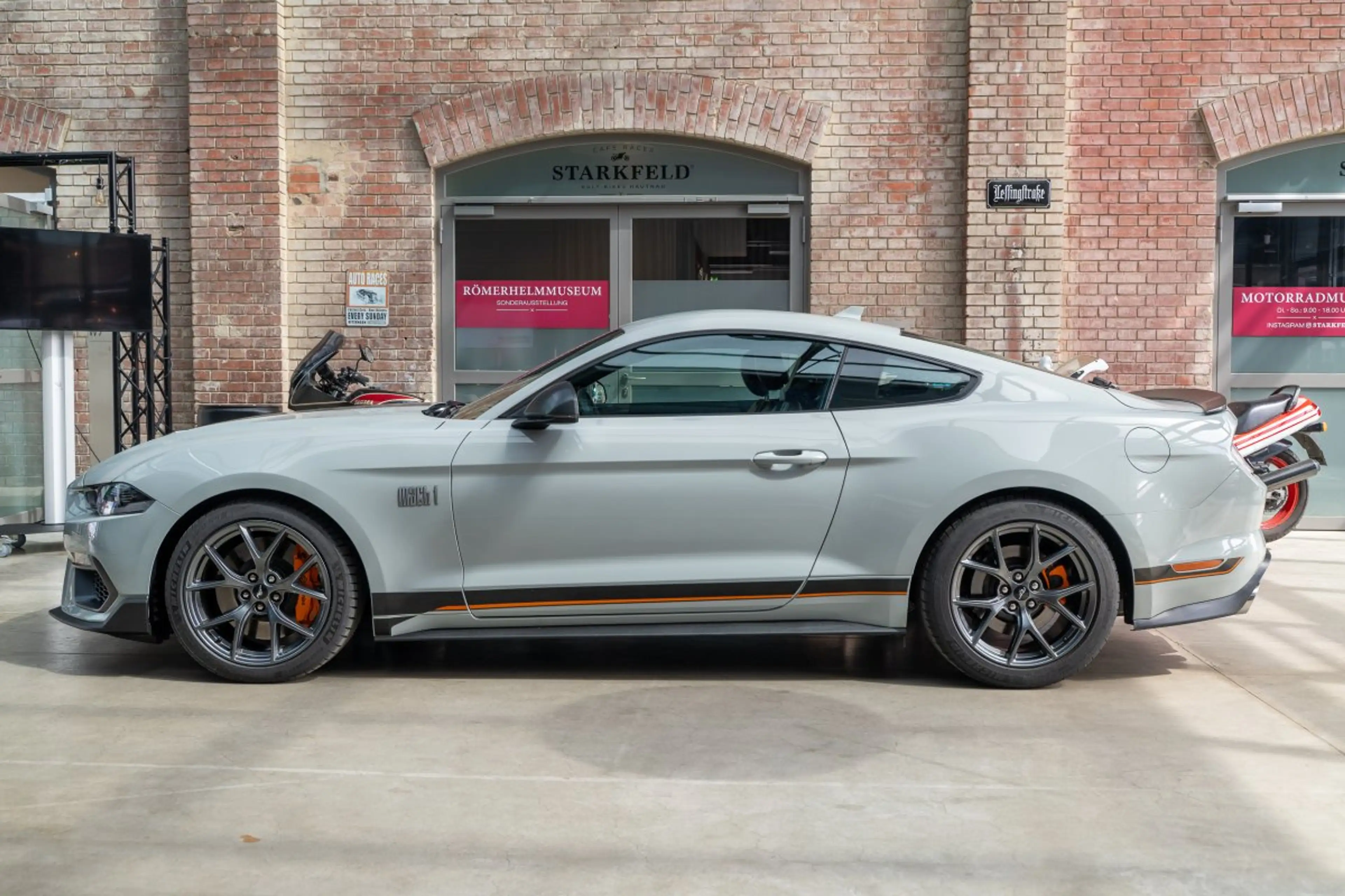 Ford Mustang MACH1 5.0 V8 1.Hand/Styling-Paket/Y-Speichen — photo 6
