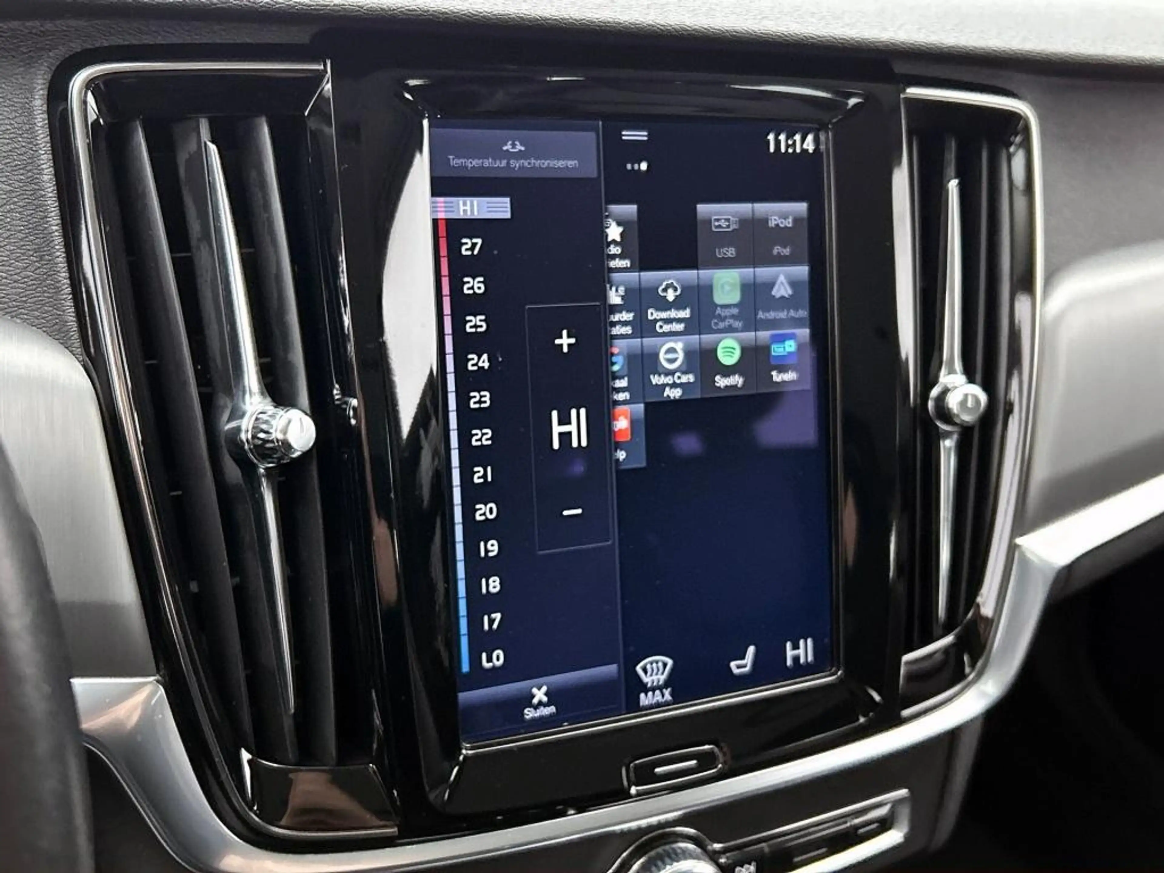 Volvo V90 2.0 T5 Momentum — photo 15