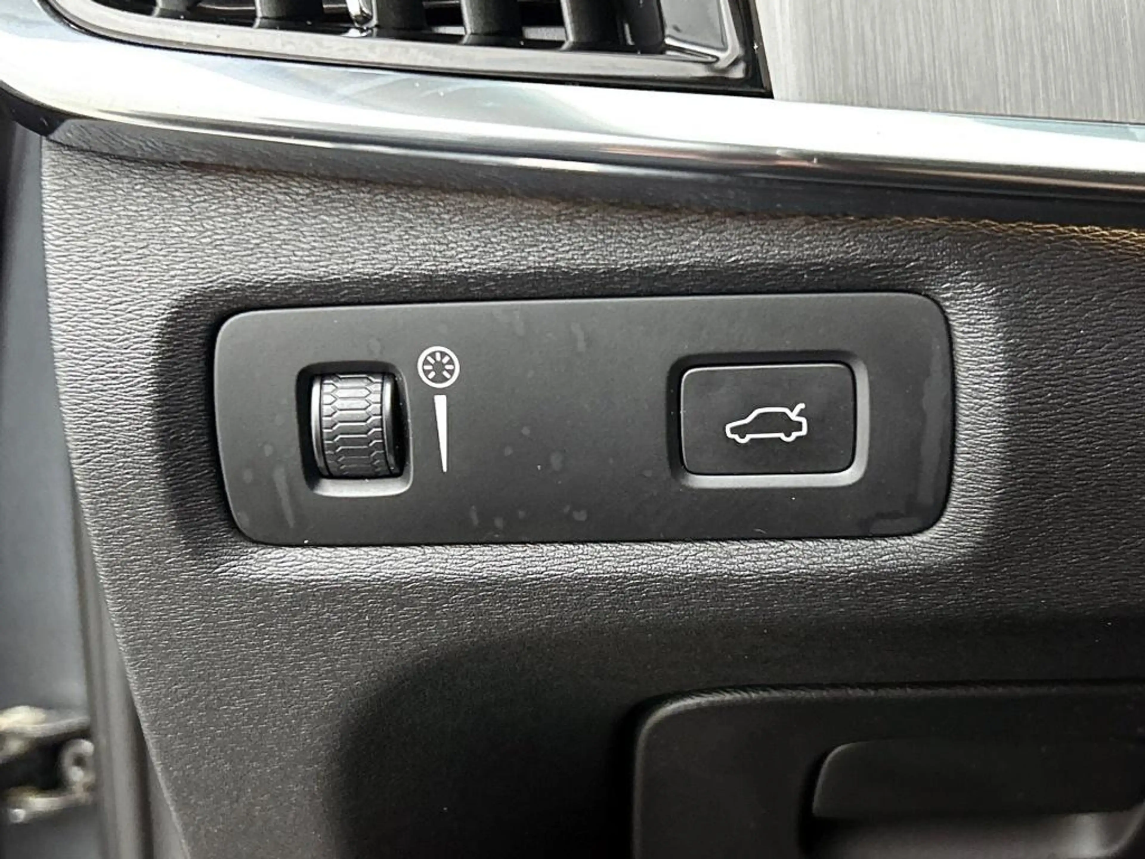 Volvo V90 2.0 T5 Momentum — photo 14