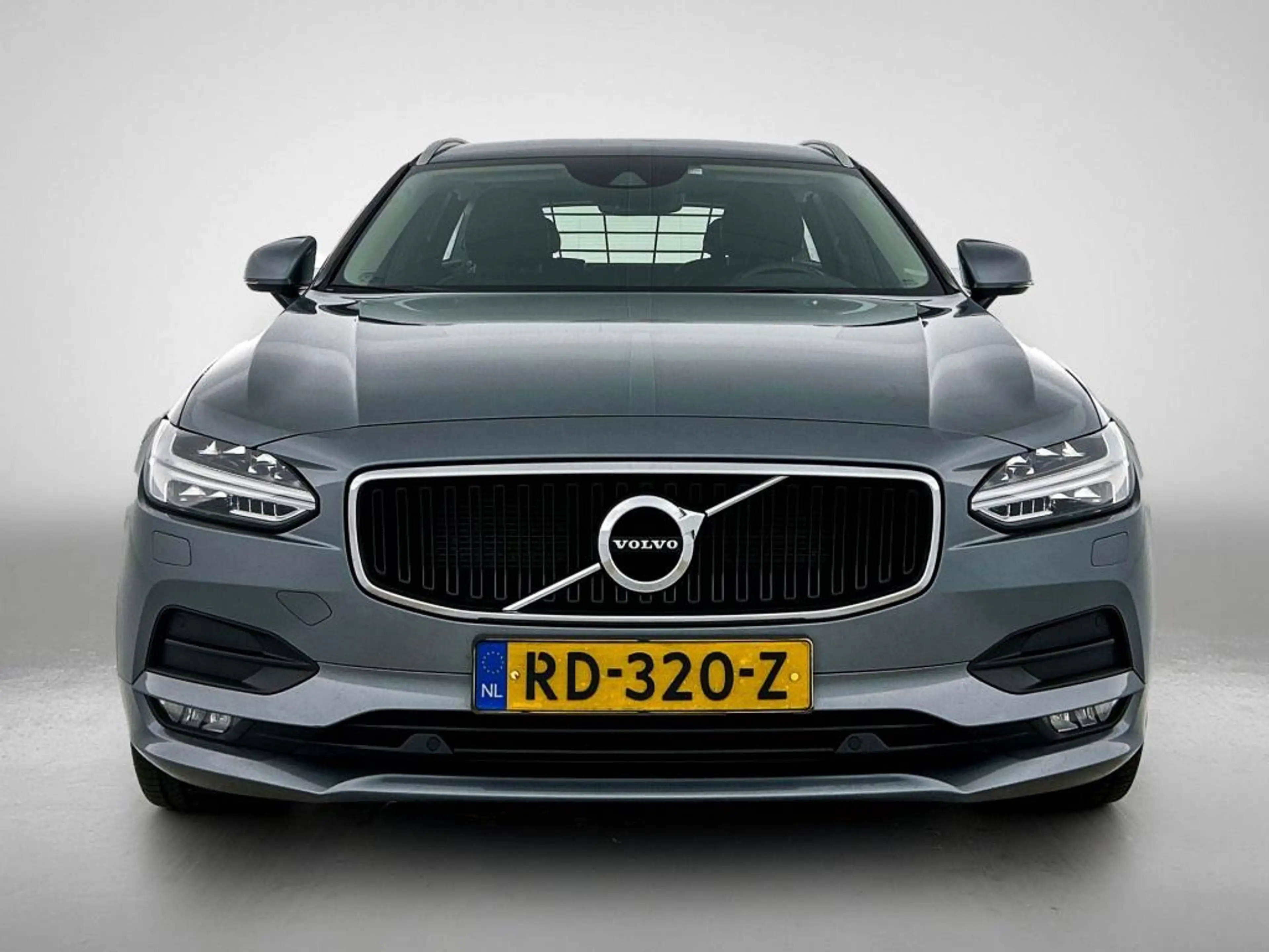 Volvo V90 2.0 T5 Momentum — photo 5