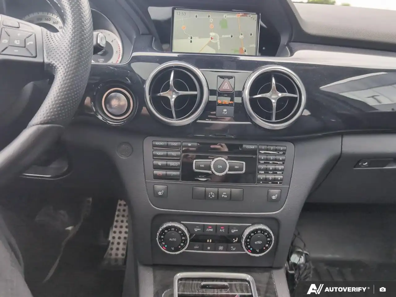 Mercedes-Benz GLK-Class снимка Mercedes-Benz GLK-Class