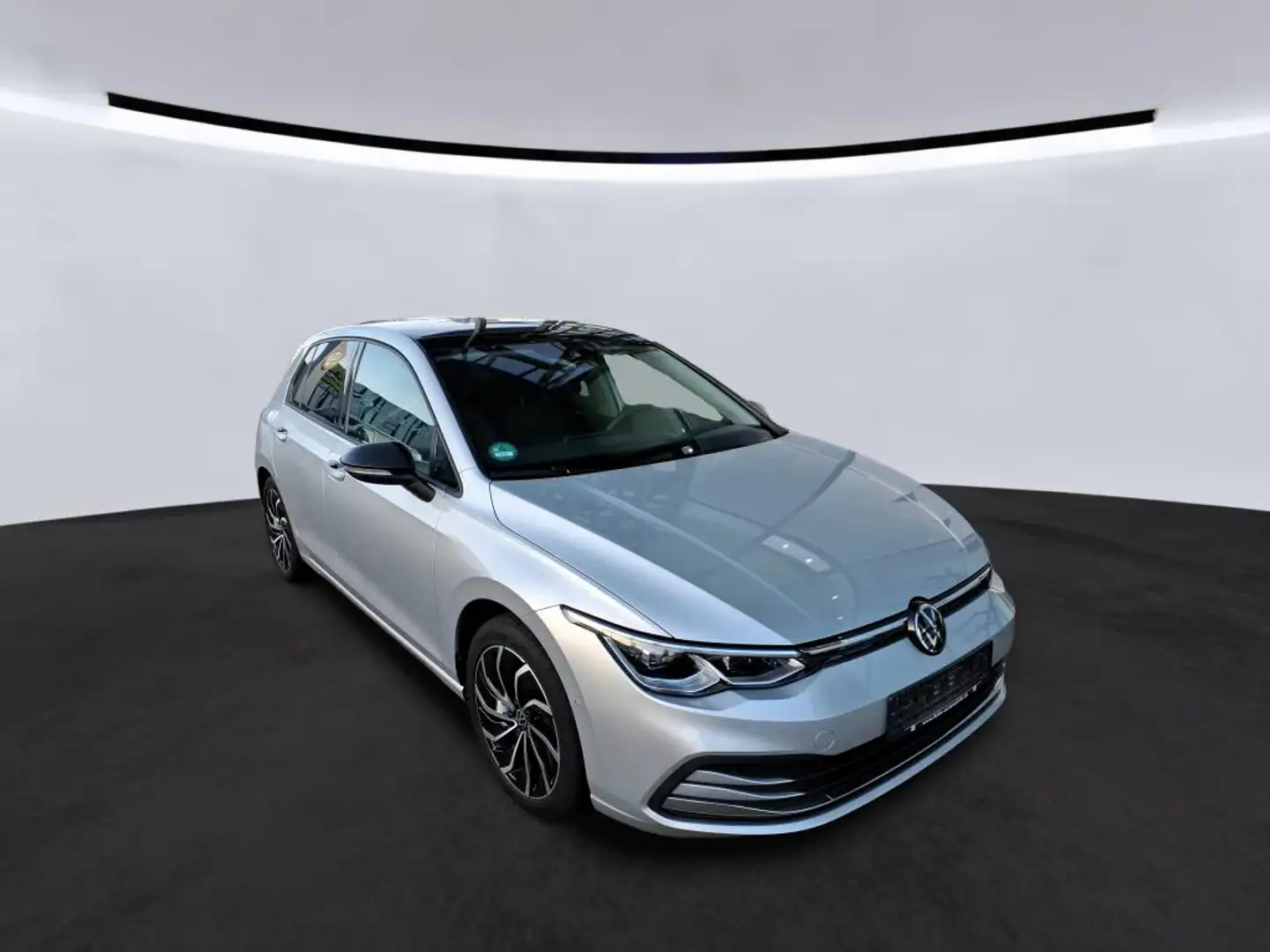 Volkswagen Golf Active 1.5 eTSI DSG NAVI PANORAMA AHK IQ LIGHT KAMERA ALU APS SITZHEIZUNG CLIMATRONIC Silber - 2