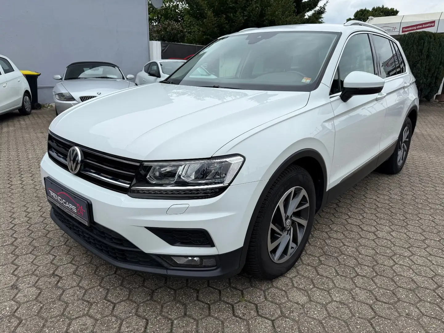 Volkswagen Tiguan Sound BMT/Start-Stopp DSG Automatik Weiß - 1