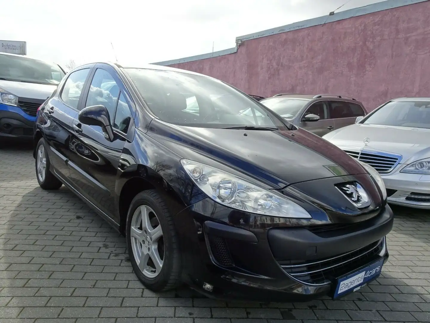 Peugeot 308 Tendance°Klima°S-Heft°SitzHZG°HU/AU Neu°. Schwarz - 2