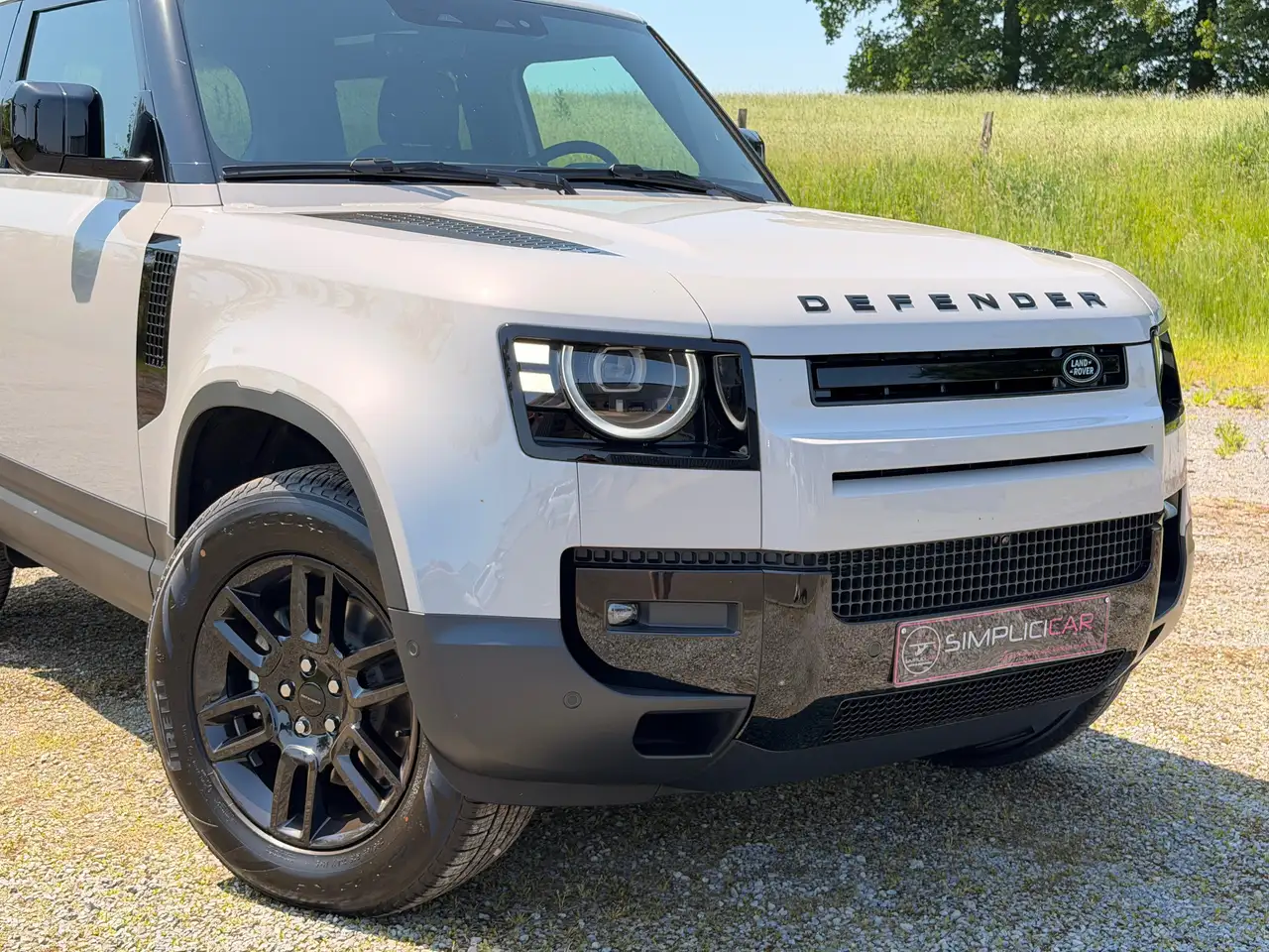 Land Rover Defender 2026