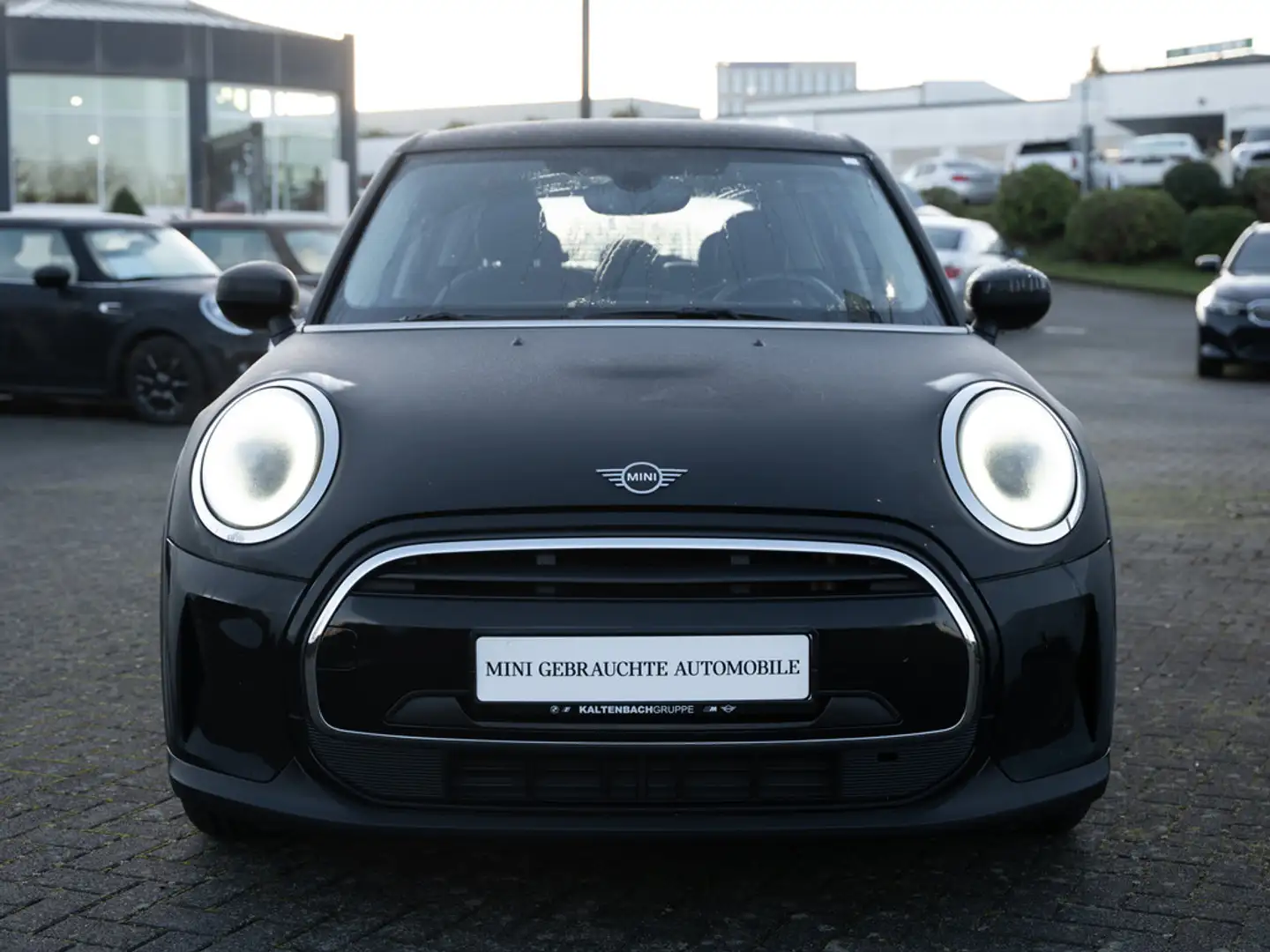 MINI Cooper FACELIFT LED PDC KLIMA Essential Trim Schwarz - 2