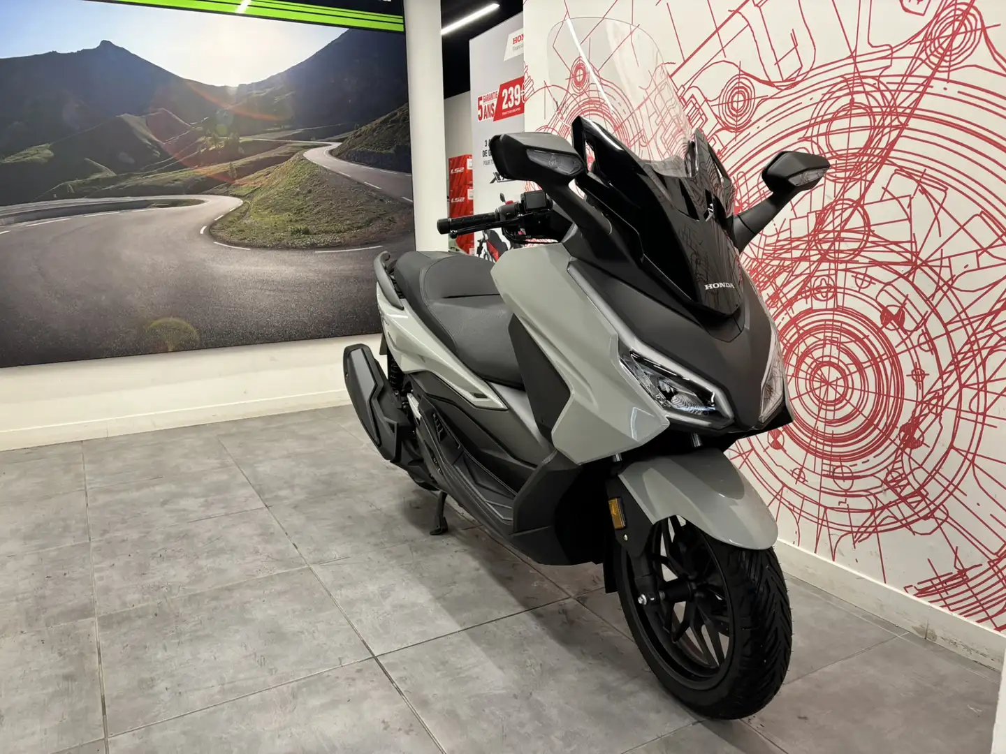 Honda Forza 350 Gris - 1