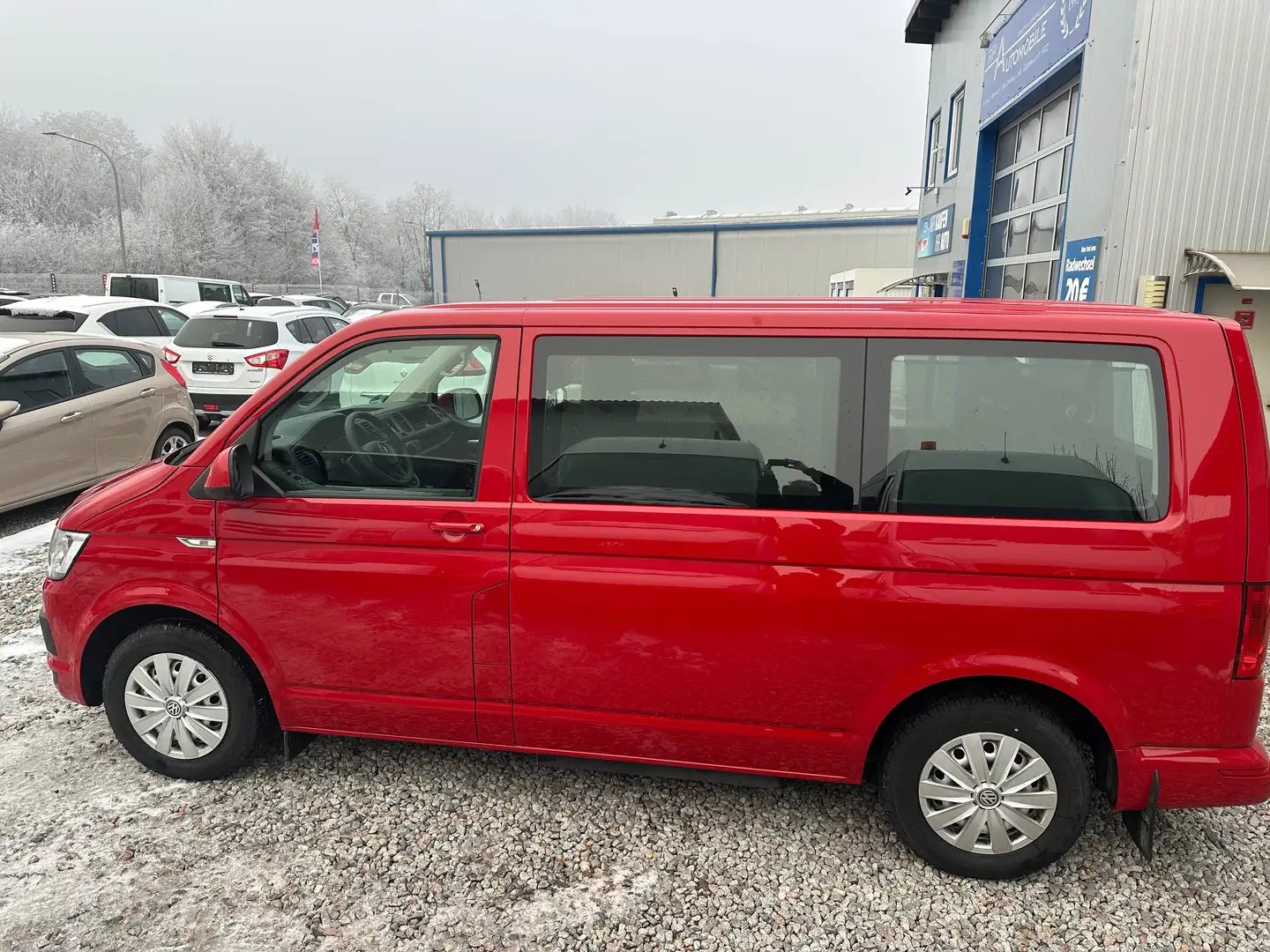 Volkswagen T6 Caravelle Caravelle Comfortline 2.0 TDI AUT. KLIMA SITZHEIZ. Rot - 2