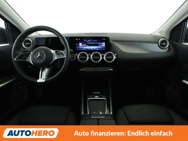 Mercedes-Benz B-Class view 12