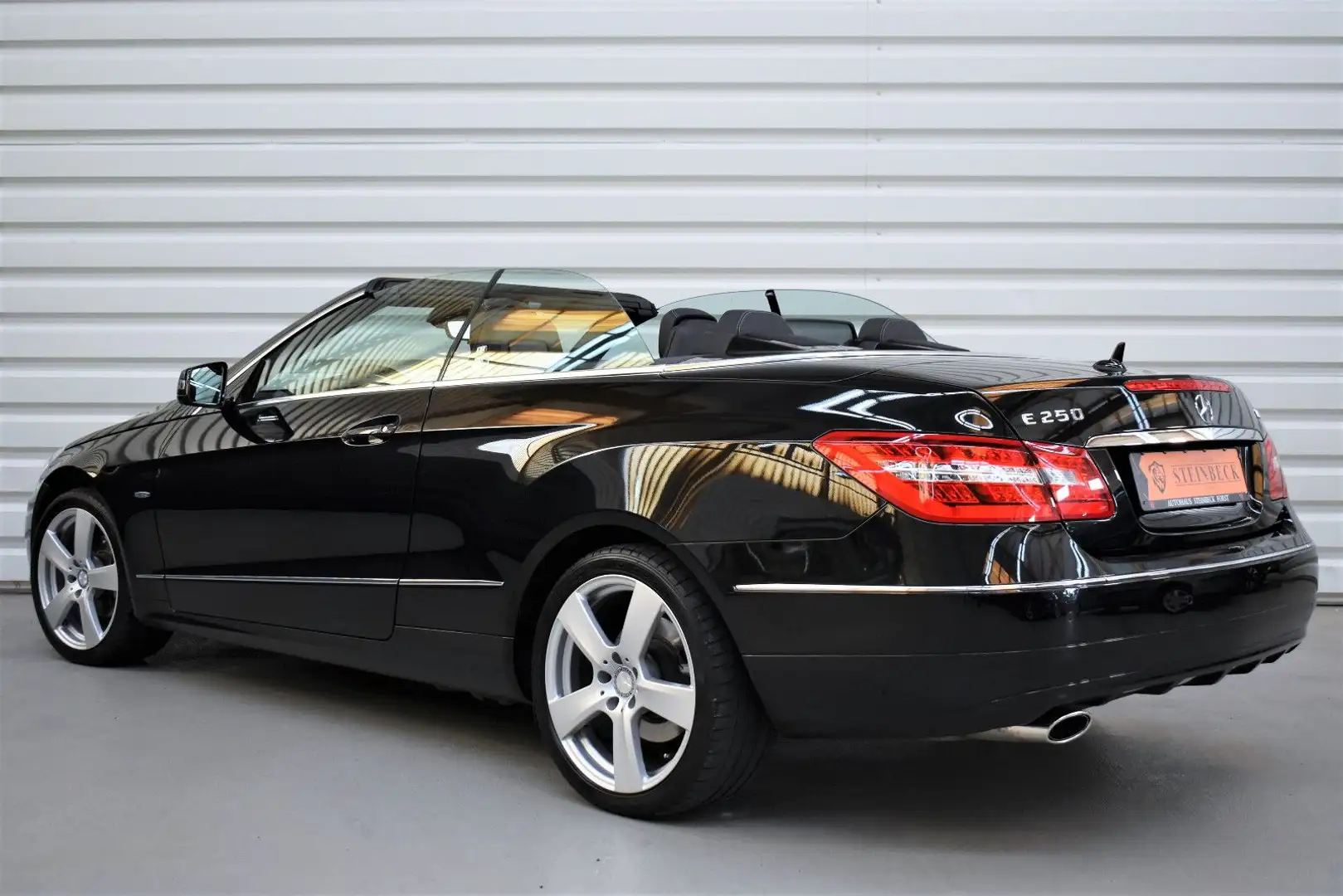 Mercedes-Benz E 250 E250 Avantgarde+Bi-Xenon+Navi+43.900KM+PDC+SHZ Noir - 2