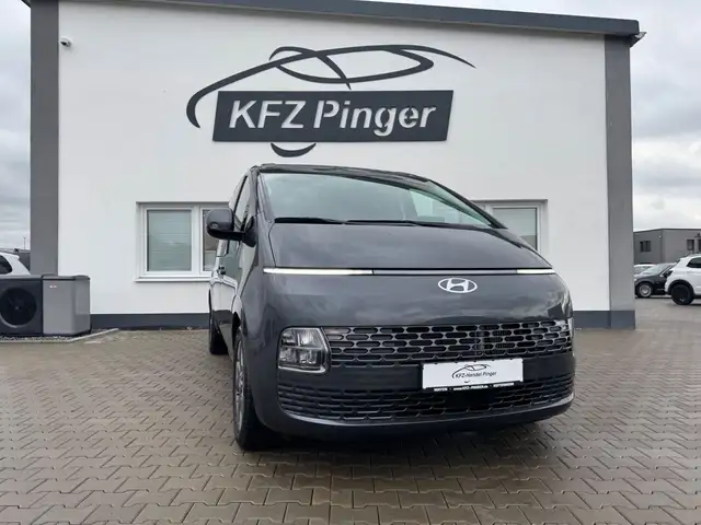 Hyundai STARIA Prime 4WD