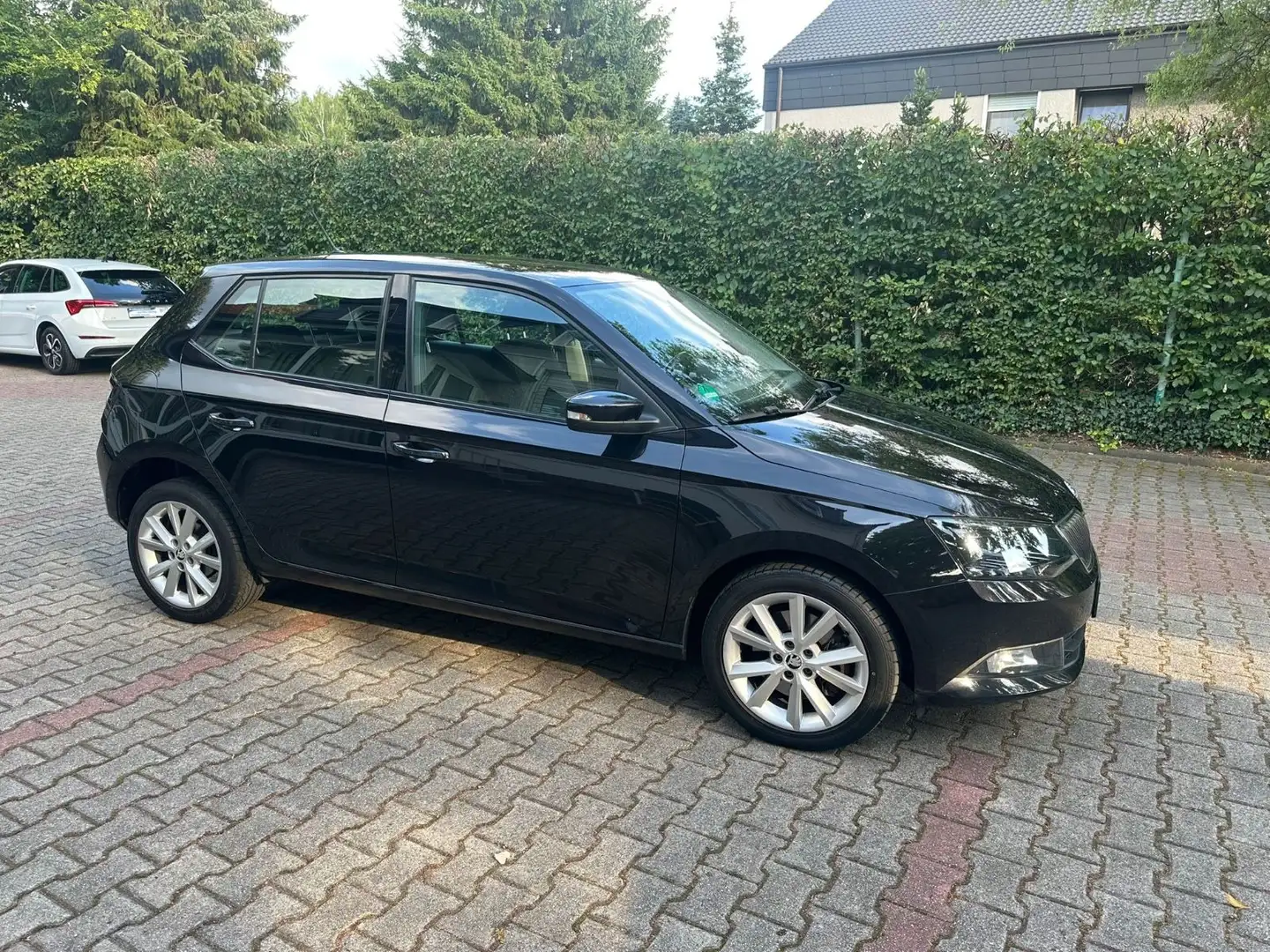 Skoda Fabia Style Schwarz - 2