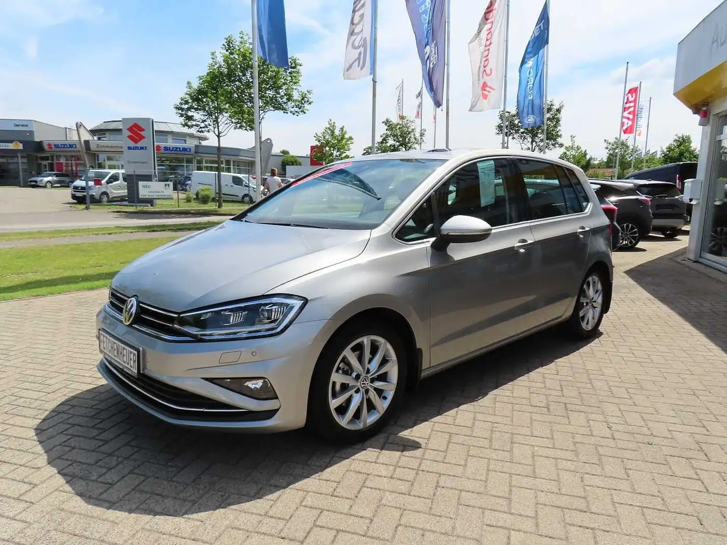 Volkswagen Golf VII Sportsvan Highl. LED+ACC+SHZ+PDC+P-DACH Argent - 2