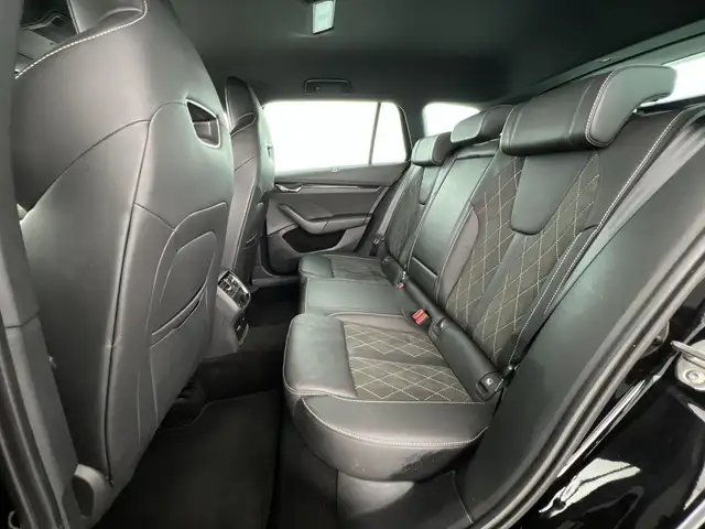 Skoda Octavia view 8