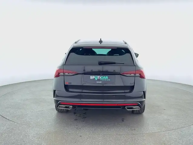 Skoda Octavia view 4