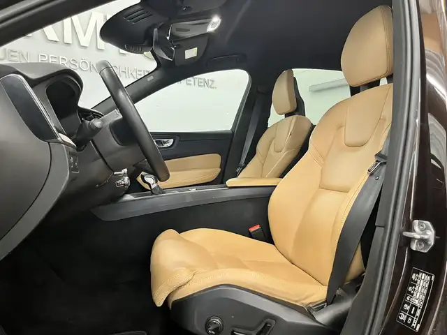 Volvo XC60 view 14