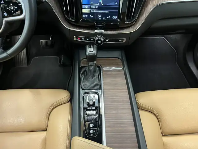 Volvo XC60 view 13