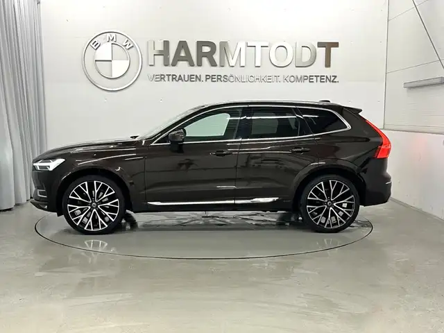Volvo XC60 view 4