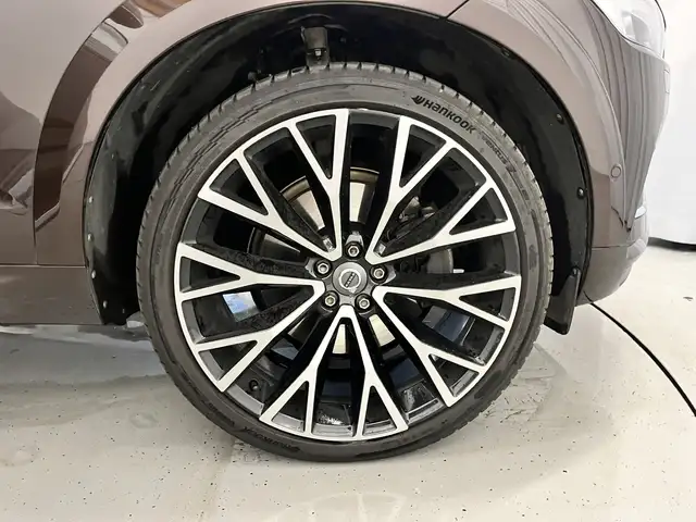 Volvo XC60 view 18