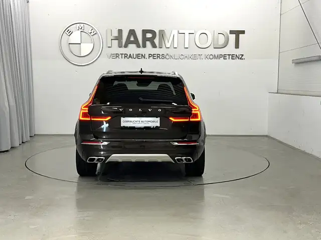 Volvo XC60 view 5