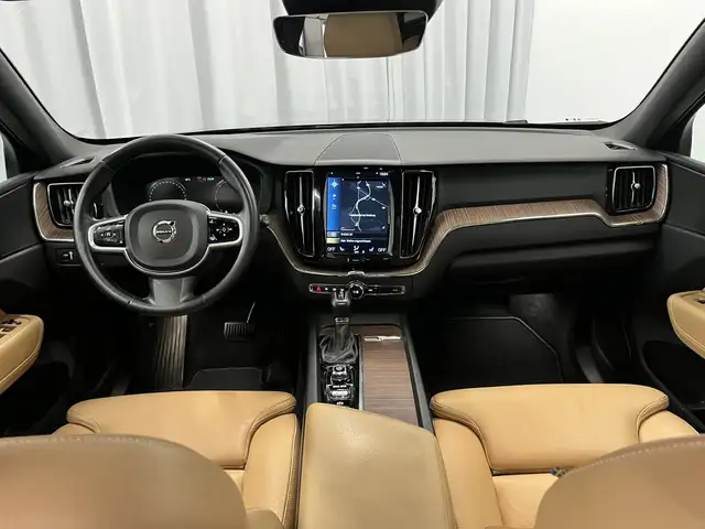 Volvo XC60 view 10