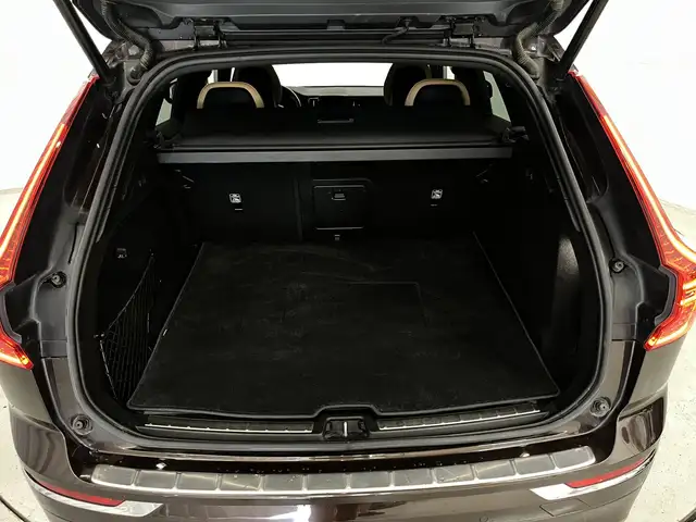 Volvo XC60 view 16