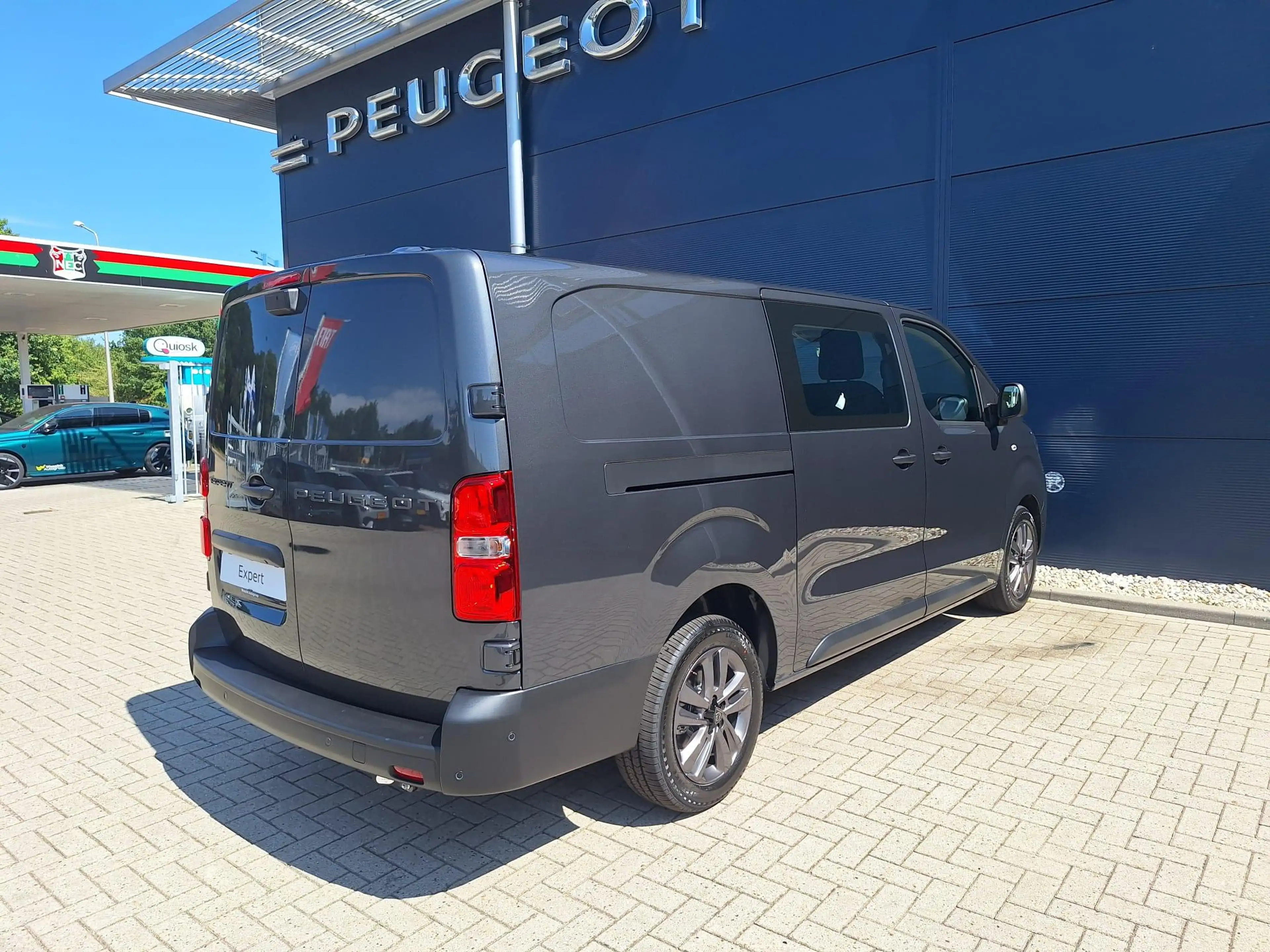 Peugeot Expert 2.2 BlueHDi 180 S&S EAT8 L3 DC | 6 persoons | Trek — photo 6