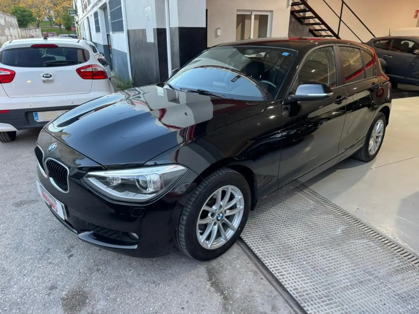 BMW 116 Pequeño Manual de 5 Puertas Blanc - 2