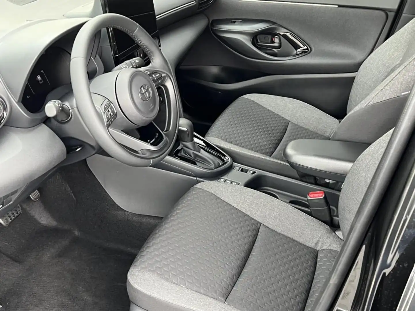 Toyota Yaris Cross Style Safety 1,5 CVT AWD-i Hybrid 96kW 96 kW (1... - 2