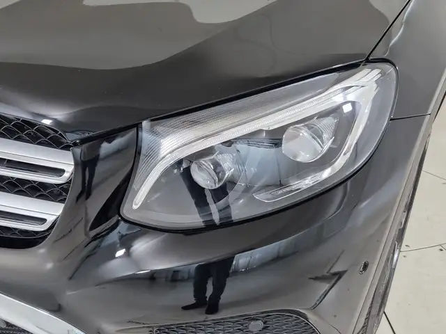 Mercedes-Benz 250 view 17