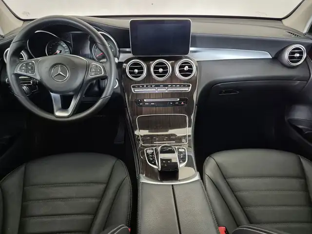 Mercedes-Benz 250 view 8