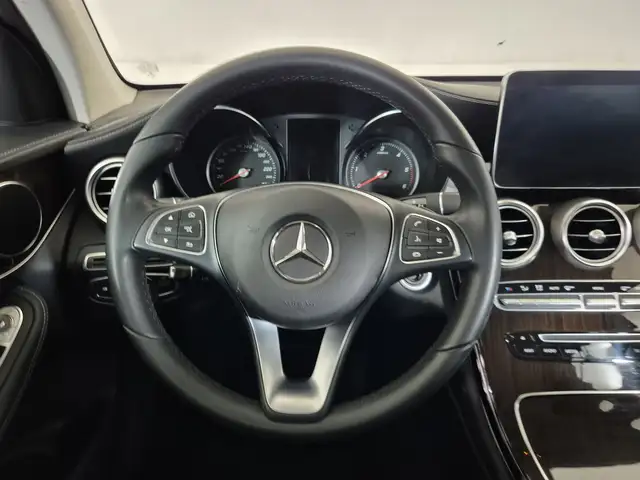 Mercedes-Benz 250 view 9