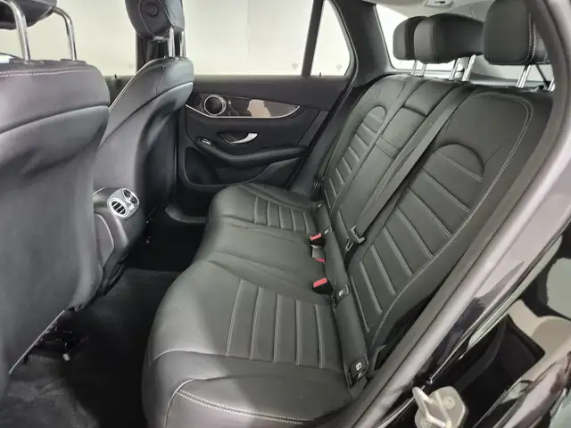 Mercedes-Benz 250 view 7