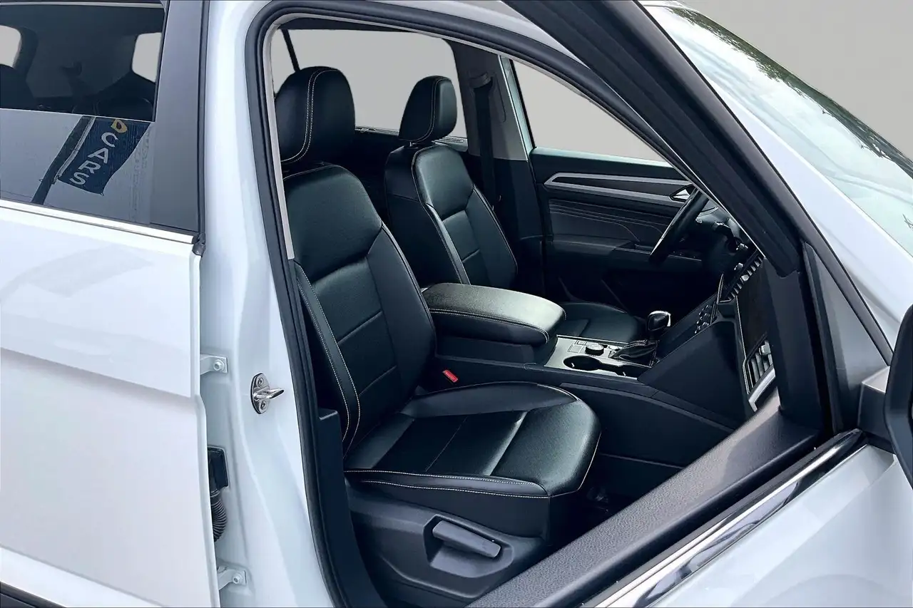 Volkswagen Atlas photo Volkswagen Atlas