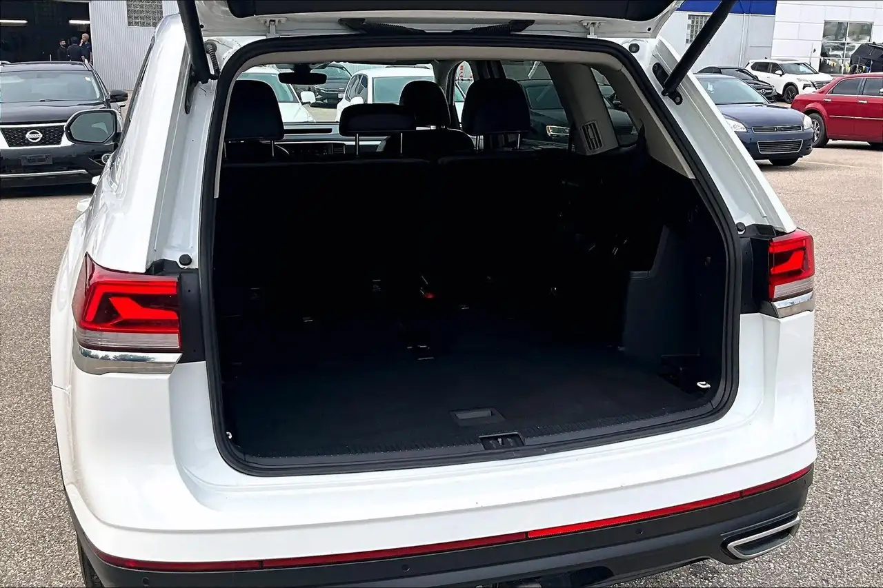 Volkswagen Atlas photo Volkswagen Atlas