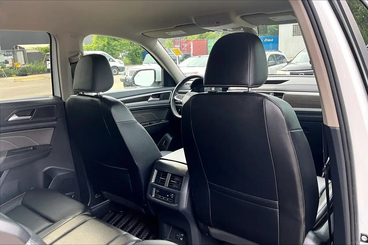 Volkswagen Atlas photo Volkswagen Atlas